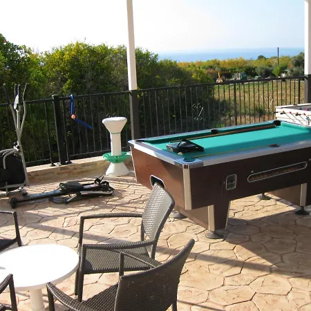 Prázdninový dům With 5 Bedrooms In - 100 Km From The Slopes *