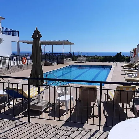 With 5 Bedrooms In - 100 Km From The Slopes *