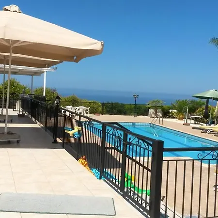 With 5 Bedrooms In - 100 Km From The Slopes Σπίτι διακοπών