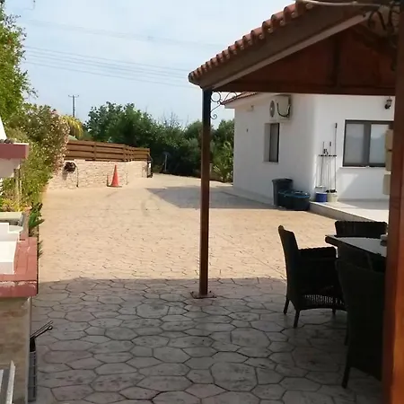 度假居 With 5 Bedrooms In - 100 Km From The Slopes Paphos