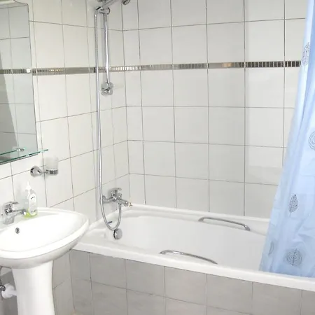 度假居 With 5 Bedrooms In - 100 Km From The Slopes
