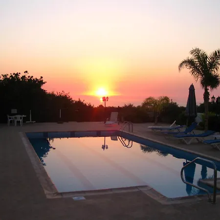 With 5 Bedrooms In - 100 Km From The Slopes