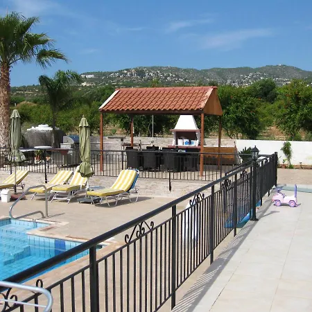 Σπίτι διακοπών With 5 Bedrooms In - 100 Km From The Slopes Πάφος