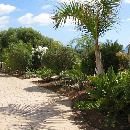 With 5 Bedrooms In - 100 Km From The Slopes *